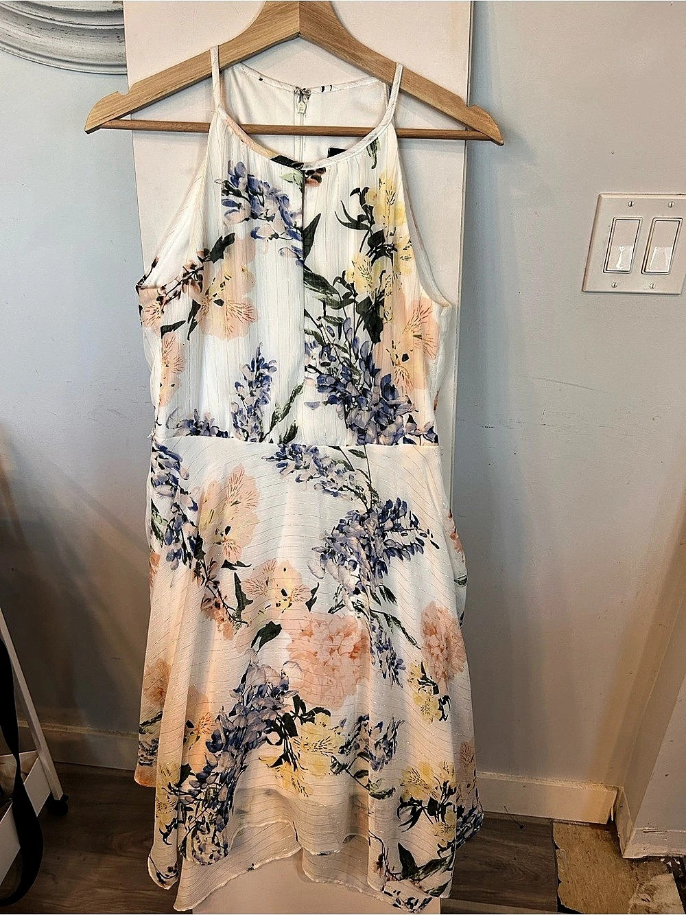 Le Château Floral Halter High-Low Dress in White & Blue Size XS Like New